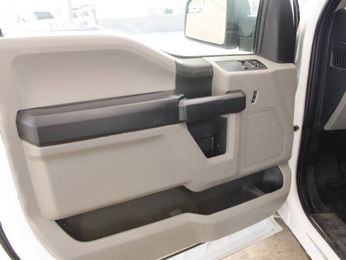 Used 2018 Ford F150 XL w/ Equipment Group 101A Mid image 9