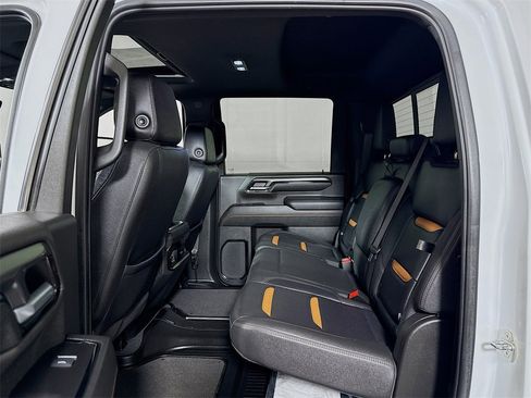 Used 2024 GMC Sierra 2500 AT4 w/ AT4 Premium Plus Package image 24