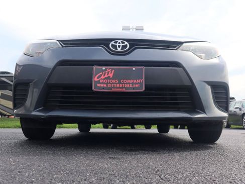 Used 2014 Toyota Corolla LE FWD image 5