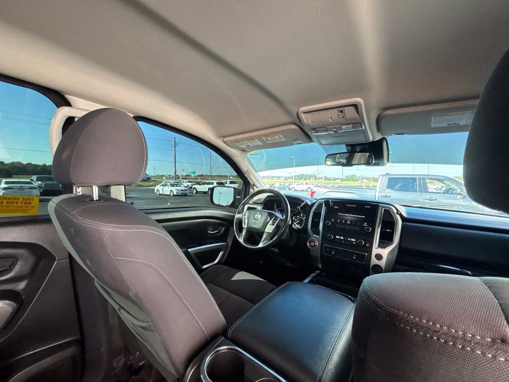 Used 2021 Nissan Titan SV w/ SV Convenience Package RWD image 29