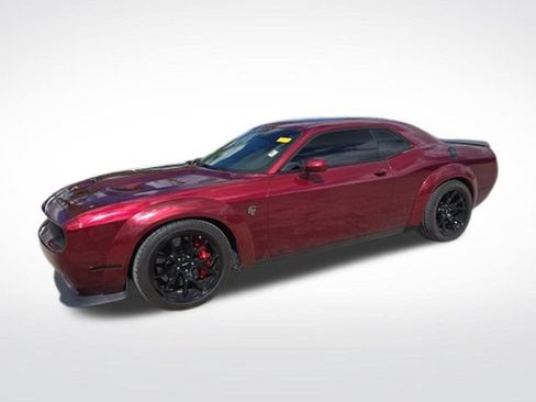 Used 2017 Dodge Challenger SRT Hellcat RWD image 6