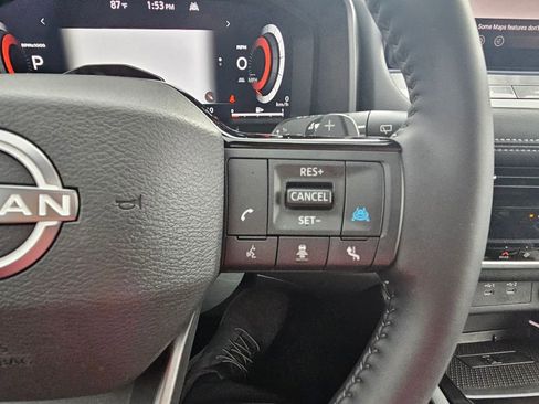 Used 2025 Nissan Rogue SL w/ Tech Package AWD/4WD image 24