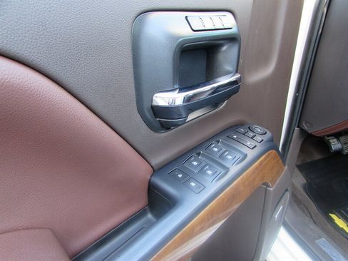 Used 2014 Chevrolet Silverado 1500 High Country w/ High Country Premium Package AWD/4WD image 14