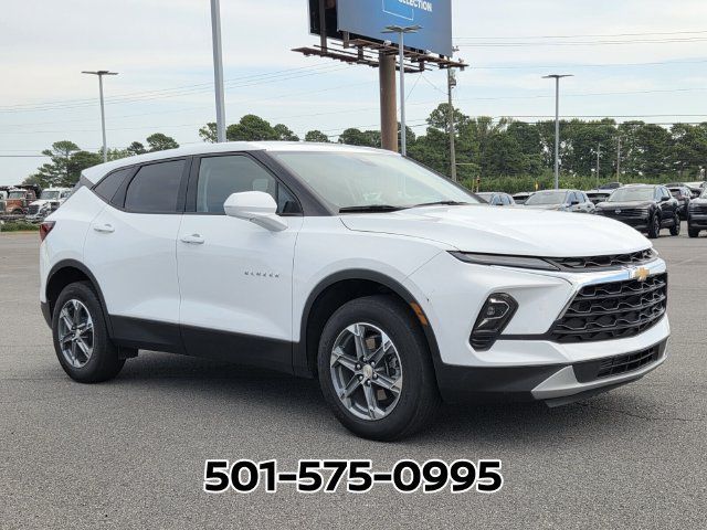 Used 2024 Chevrolet Blazer LT FWD image 5