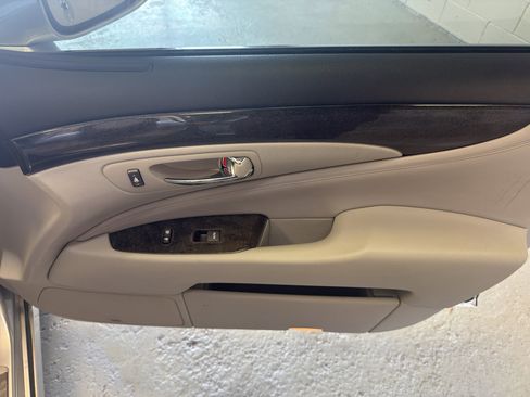 Used 2007 Lexus LS 460 image 21