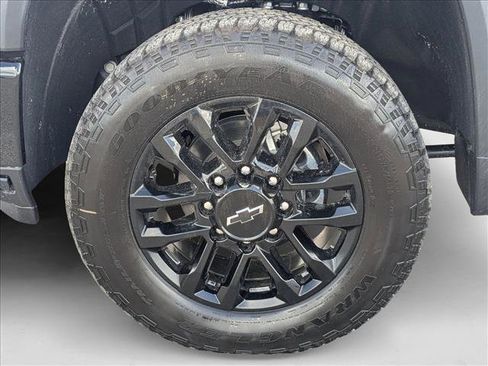 New 2025 Chevrolet Silverado 2500 Custom w/ Custom Value Package image 9
