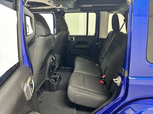Used 2019 Jeep Wrangler Unlimited Sahara AWD/4WD image 20