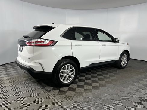 Used 2024 Ford Edge SEL w/ Convenience Package image 6