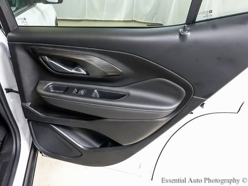 Used 2022 GMC Terrain SLT image 22