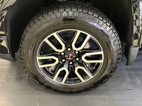 Used 2026 GMC Sierra 1500 AT4 w/ AT4 Premium Package AWD/4WD image 5
