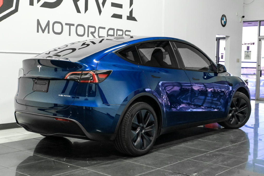 Used 2024 Tesla Model Y Long Range AWD/4WD image 7