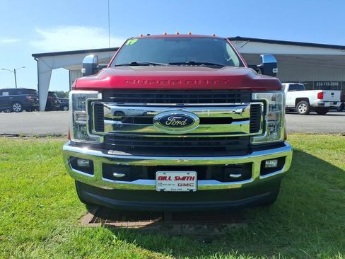Used 2019 Ford F250 XLT w/ XLT Premium Package AWD/4WD image 2