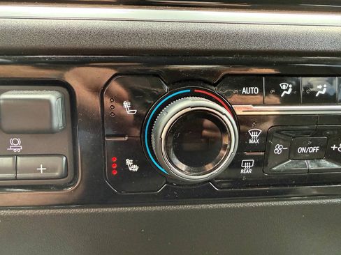 Used 2025 Chevrolet Silverado 3500 LT w/ Convenience Package AWD/4WD image 54