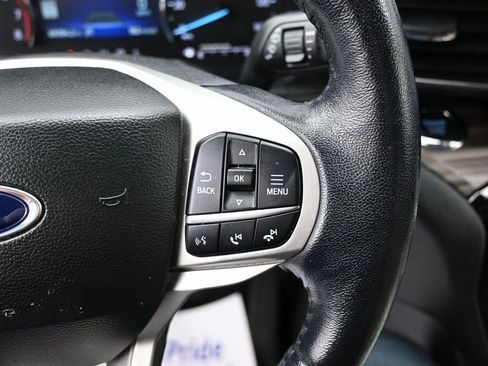 Used 2022 Ford Explorer Limited w/ Equipment Group 301A image 18