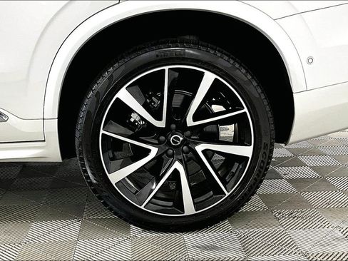 Used 2024 Volvo XC90 B6 Plus w/ Protection Package Premier image 8