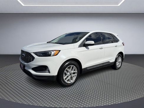 Used 2023 Ford Edge SEL w/ Convenience Package image 2