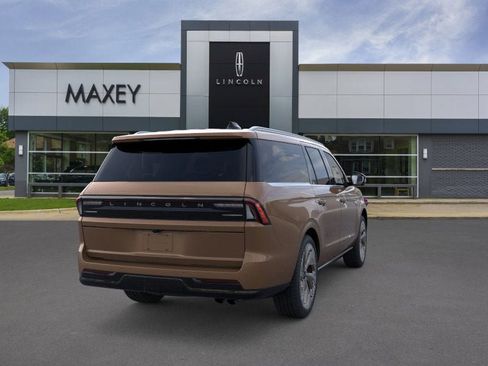 New 2026 Lincoln Navigator L Black Label AWD/4WD image 7