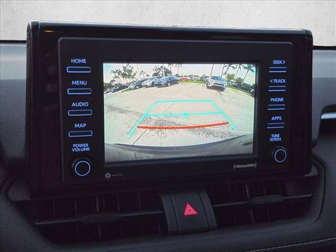 Used 2021 Toyota RAV4 LE FWD image 20