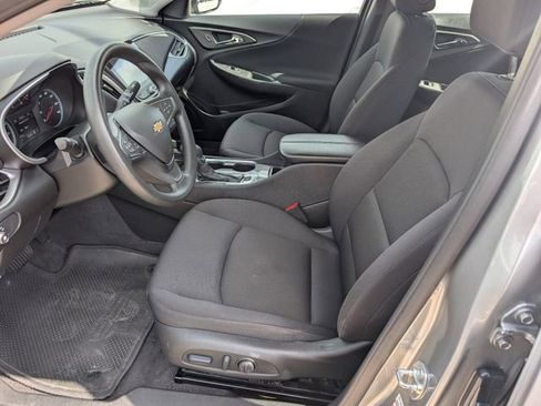 Used 2025 Chevrolet Malibu LT FWD image 8