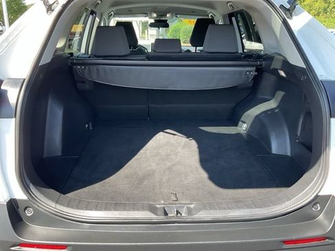 Used 2025 Toyota RAV4 XLE AWD/4WD image 13