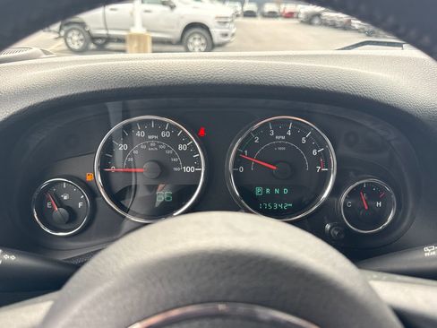 Used 2015 Jeep Wrangler Unlimited Sahara w/ Connectivity Group image 30