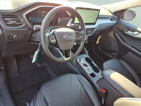 New 2026 Ford Escape SE w/ PHEV Premium Package FWD image 15