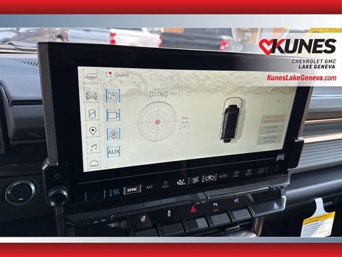 New 2025 GMC Hummer EV 2X image 40