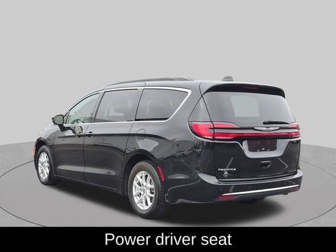 Used 2022 Chrysler Pacifica Touring-L FWD image 8