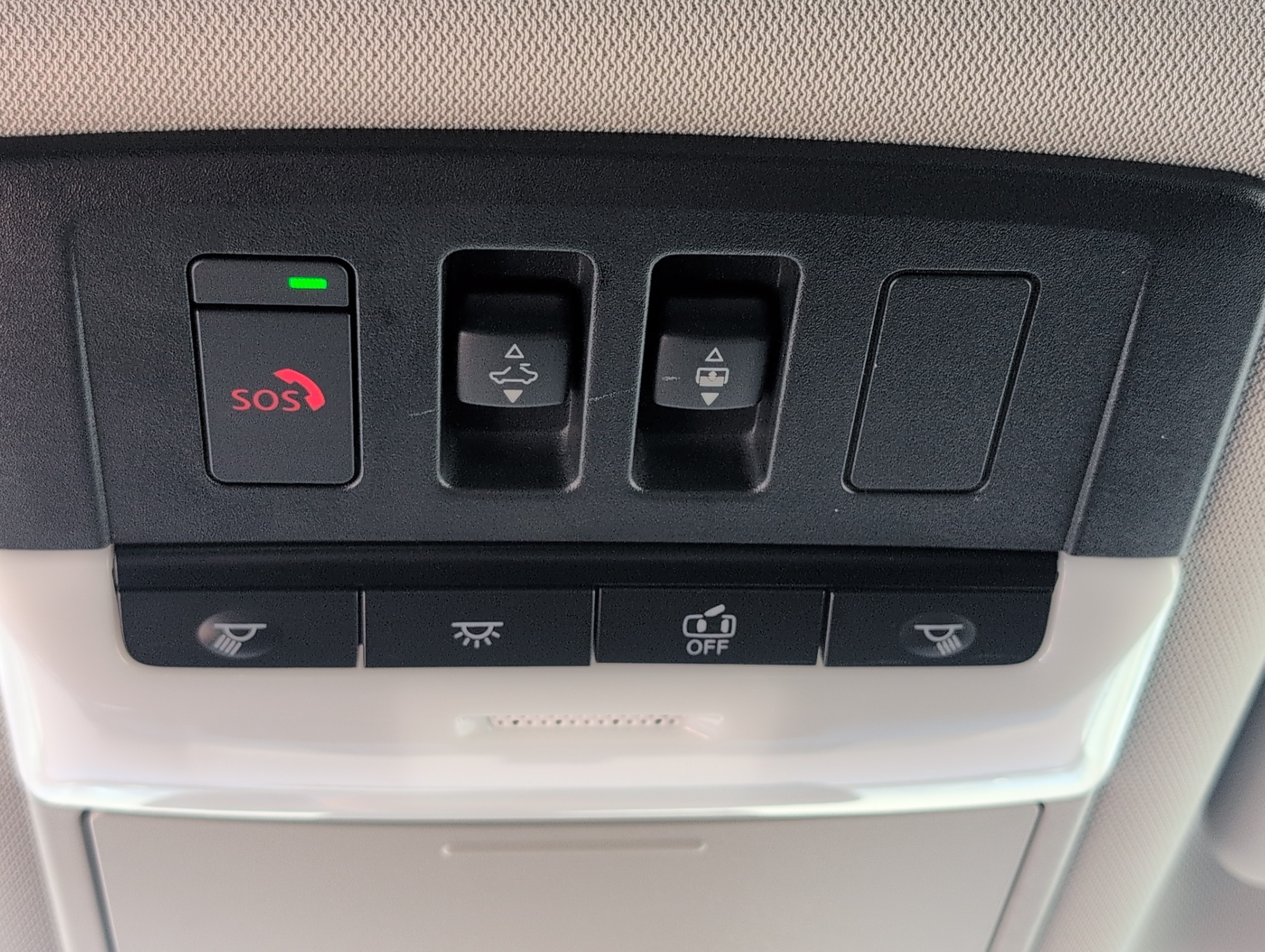 Used 2023 Nissan Rogue SL w/ SL Premium Package FWD image 18