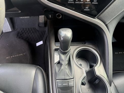 Used 2023 Toyota Camry SE image 14