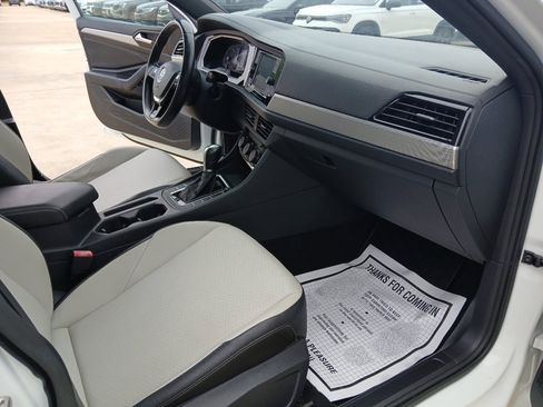 Used 2019 Volkswagen Jetta R-Line FWD image 22