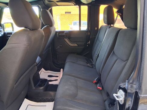 Used 2015 Jeep Wrangler Unlimited Sport AWD/4WD image 11