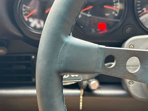 Used 1990 Porsche 911 Carrera image 28