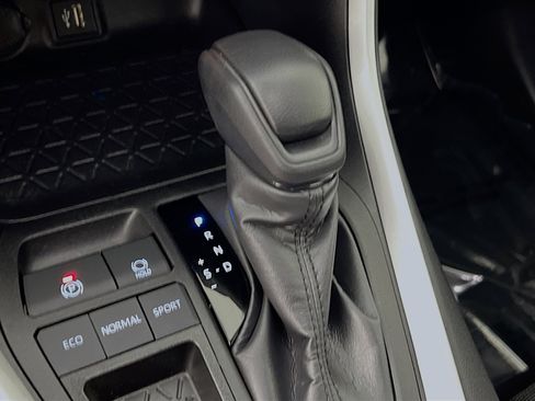 Used 2024 Toyota RAV4 LE image 24