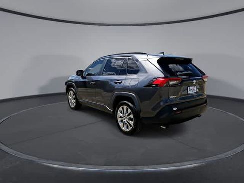 Used 2021 Toyota RAV4 XLE Premium FWD image 6