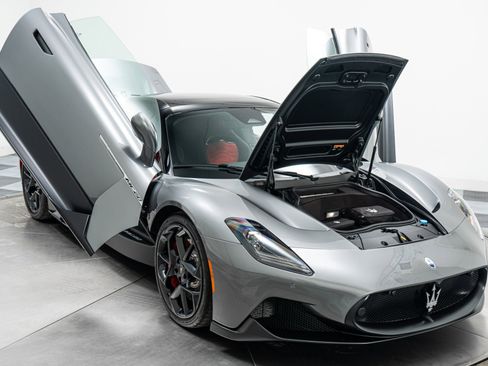 Used 2023 Maserati MC20 Cielo -351 Miles, Lightweight image 34