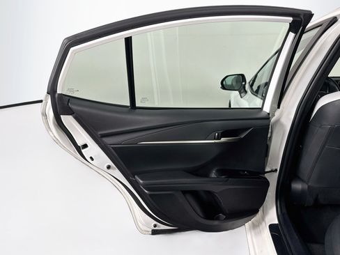 Used 2025 Toyota Camry SE FWD image 26