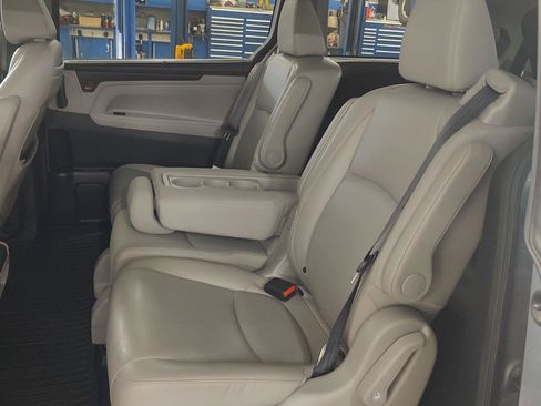 Used 2018 Honda Odyssey EX-L image 25