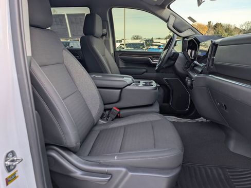 Certified 2024 Chevrolet Silverado 1500 LT image 32