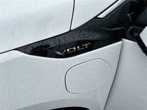 Certified 2017 Chevrolet Volt Premier w/ Driver Confidence II Package image 31