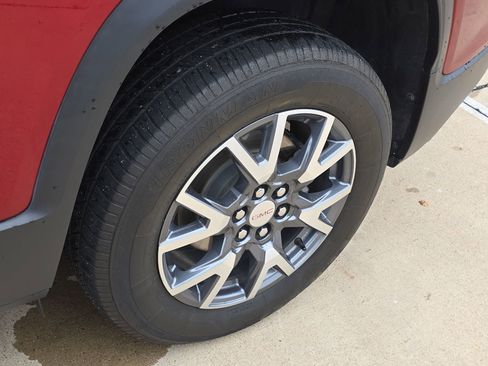 Used 2023 GMC Acadia SLT image 10