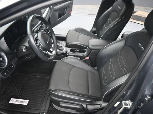 Used 2023 Kia Forte GT-Line FWD image 9