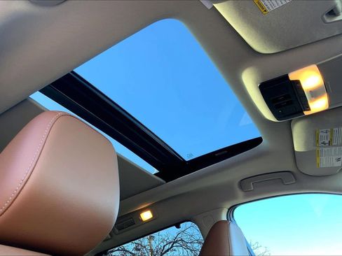 Used 2022 Nissan Pathfinder Platinum w/ Cargo Package image 13