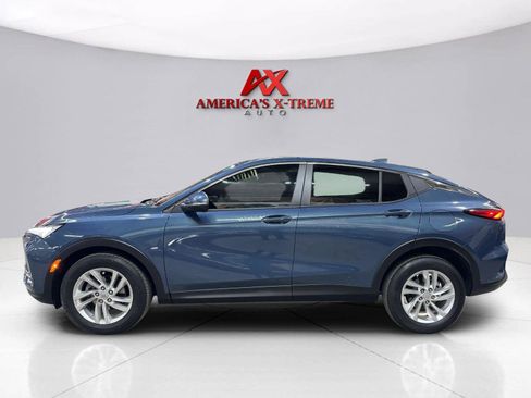 Used 2024 Buick Envista Preferred w/ Convenience I Package FWD image 2
