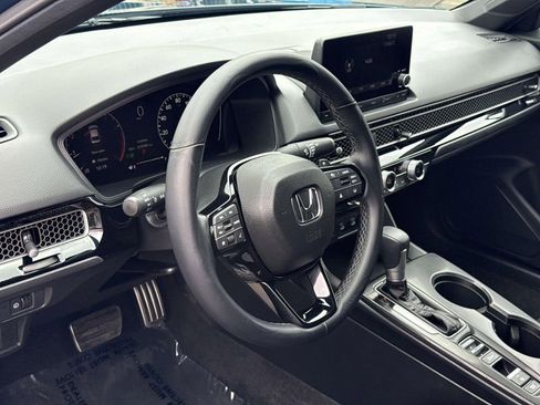Used 2025 Honda Civic Sport image 26