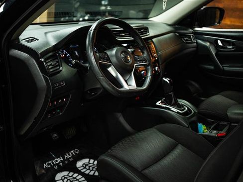 Used 2020 Nissan Rogue SV AWD/4WD image 9