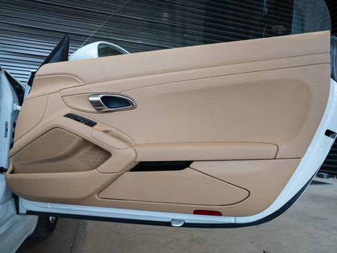 Certified 2017 Porsche 718 Boxster RWD image 26