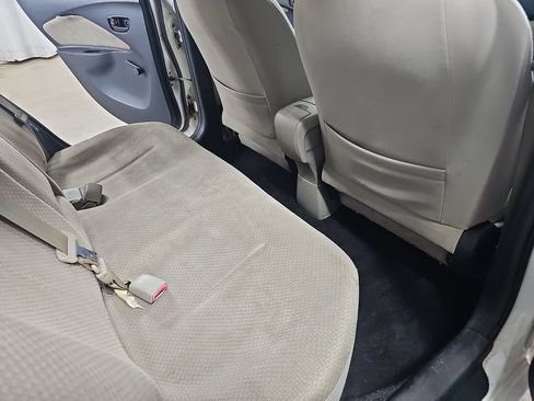 Used 2007 Toyota Yaris Sedan w/ Convenience Pkg FWD image 14