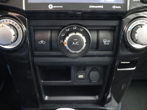 Used 2024 Toyota 4Runner TRD Off-Road Premium image 25