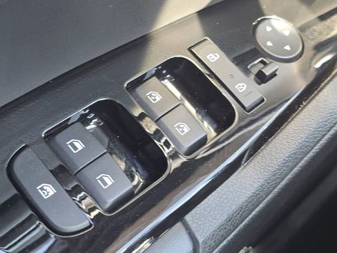 Used 2023 Kia Sportage SX image 30